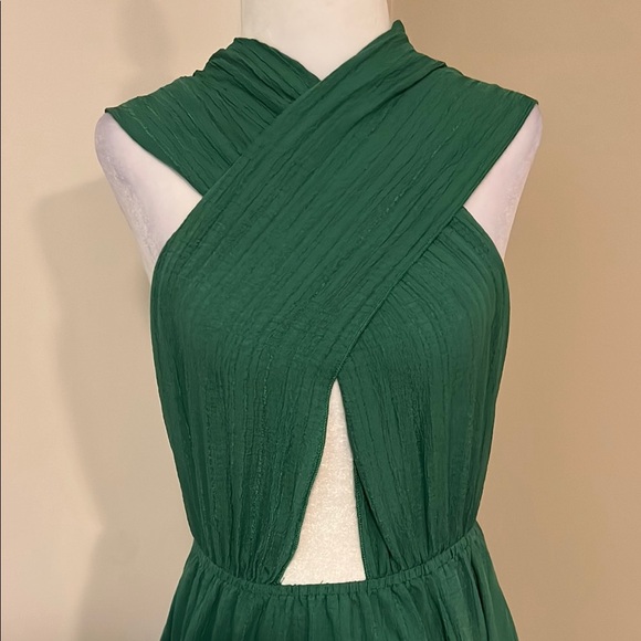 SHEIN | Women’s Size XS Elegant Green Maxi Dress with Multiple Ways To Tie Top - Picture 2 of 7